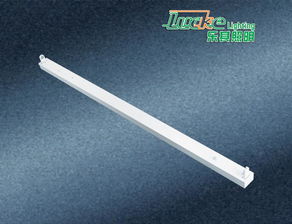 樂(lè)其照明佛山廠家 專業(yè)供應(yīng)工程帶罩熒光燈T5支架及LED支架，價(jià)格實(shí)惠，品質(zhì)保證